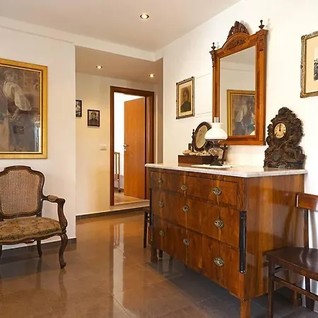 4 Bedroom In Old