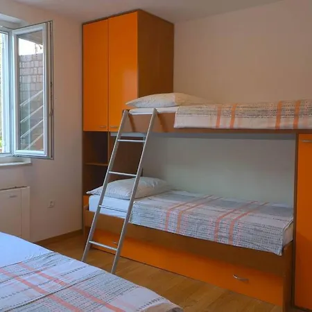 4 Bedroom In Old Vila *