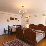 4 Bedroom In Old