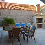4 Bedroom In Old Villa