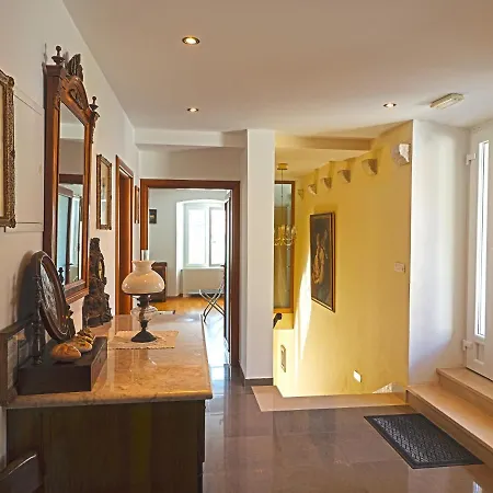 4 Bedroom In Old * Cavtat