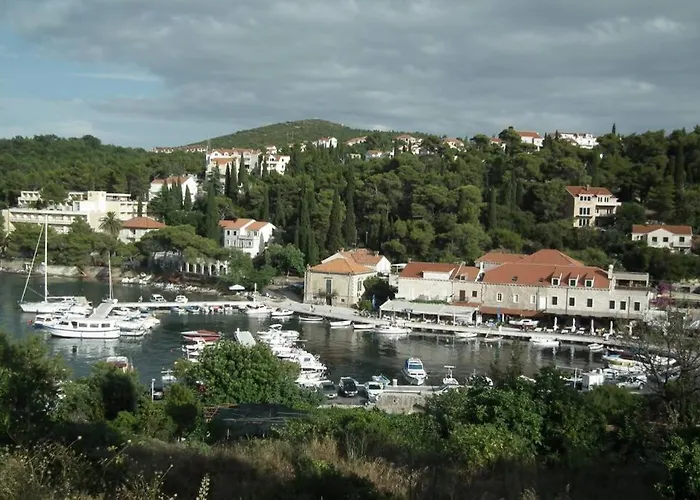 Villa 4 Bedroom In Old