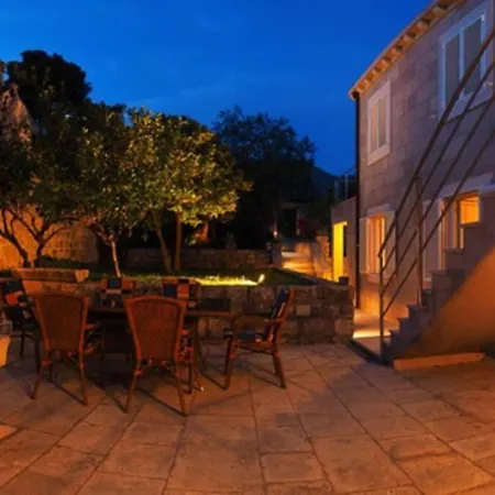 4 Bedroom In Old * קאבטאט